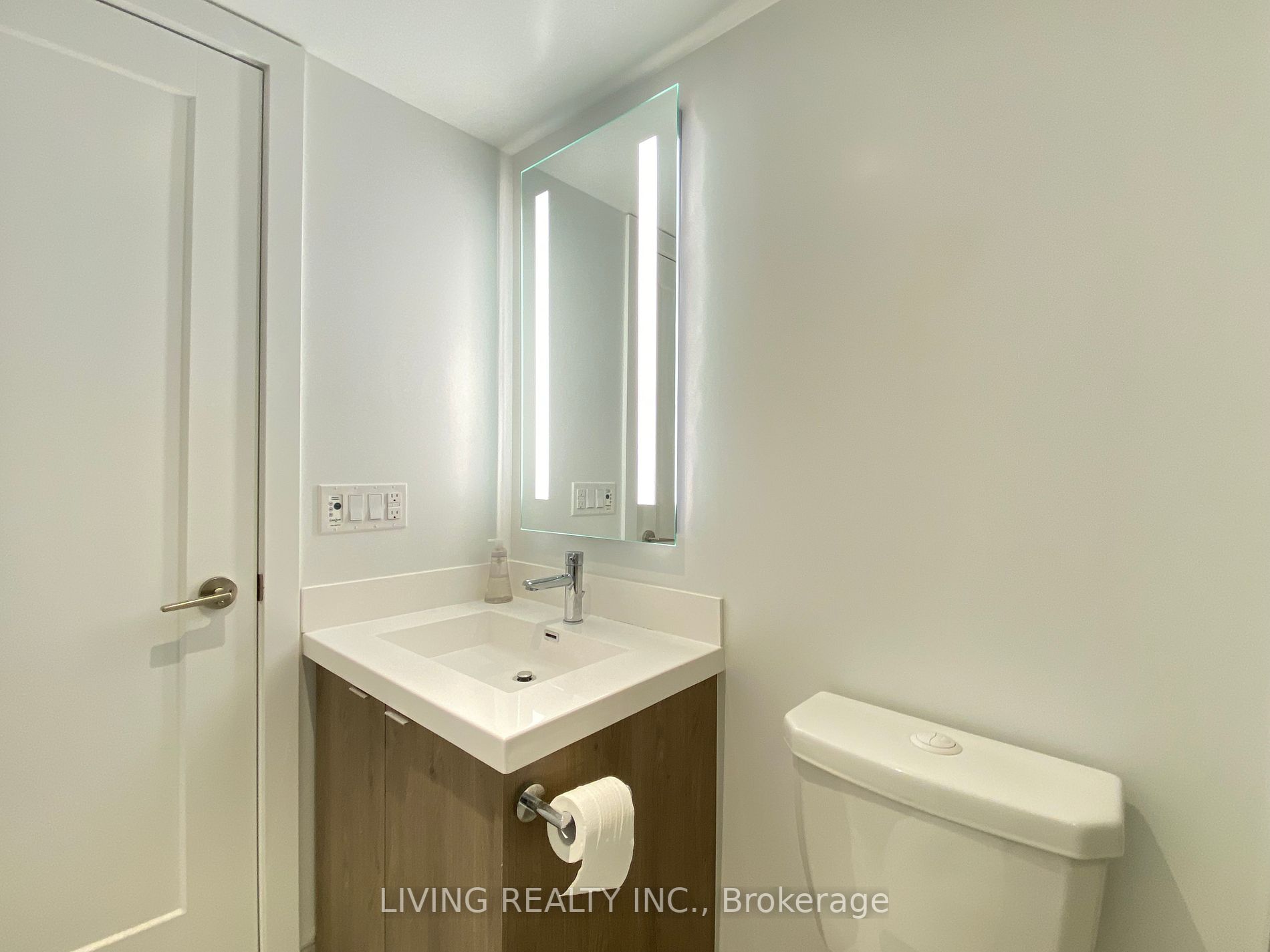 5 Mabelle Ave, #2736