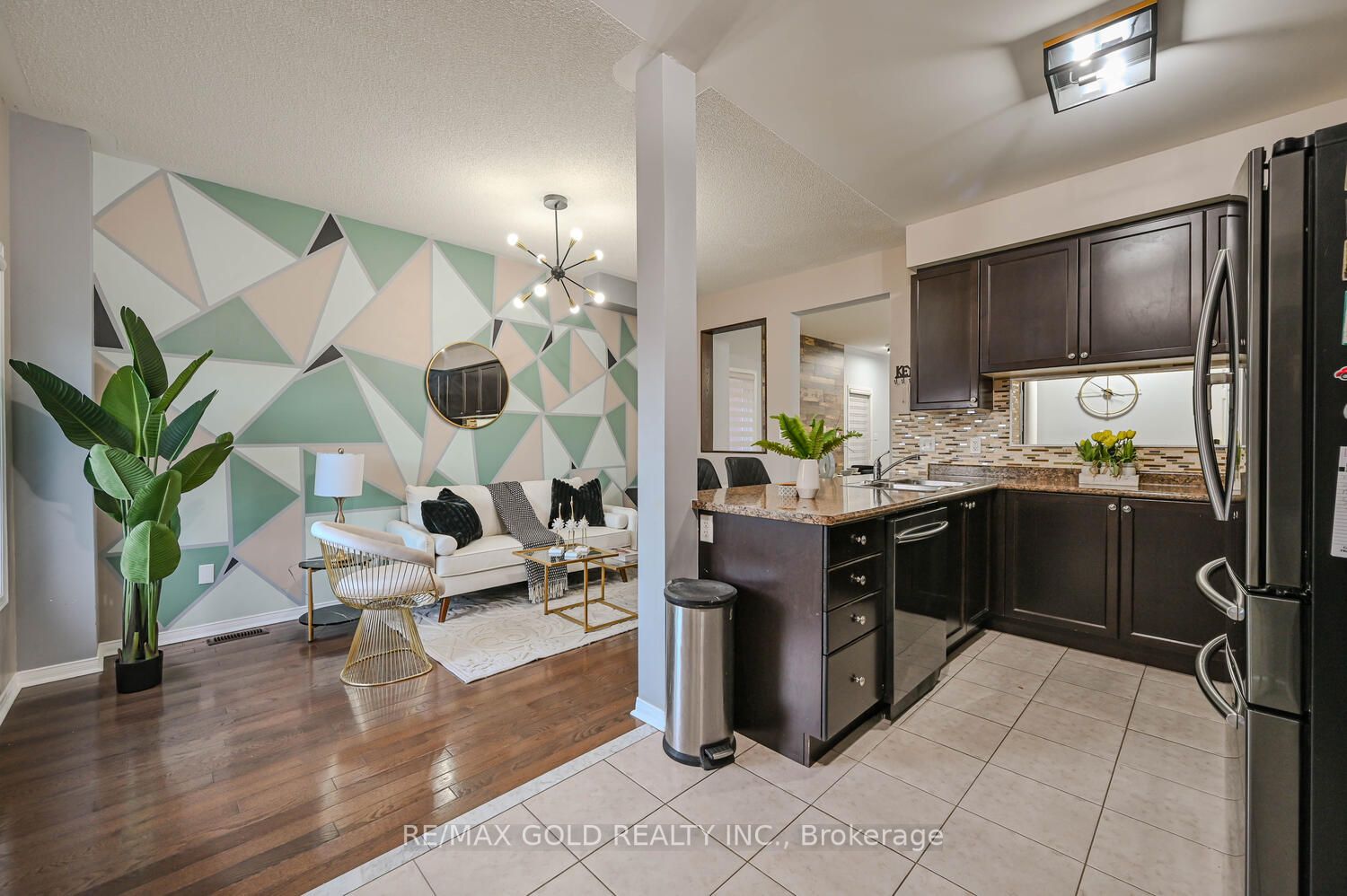 10 Gulfbrook Circ