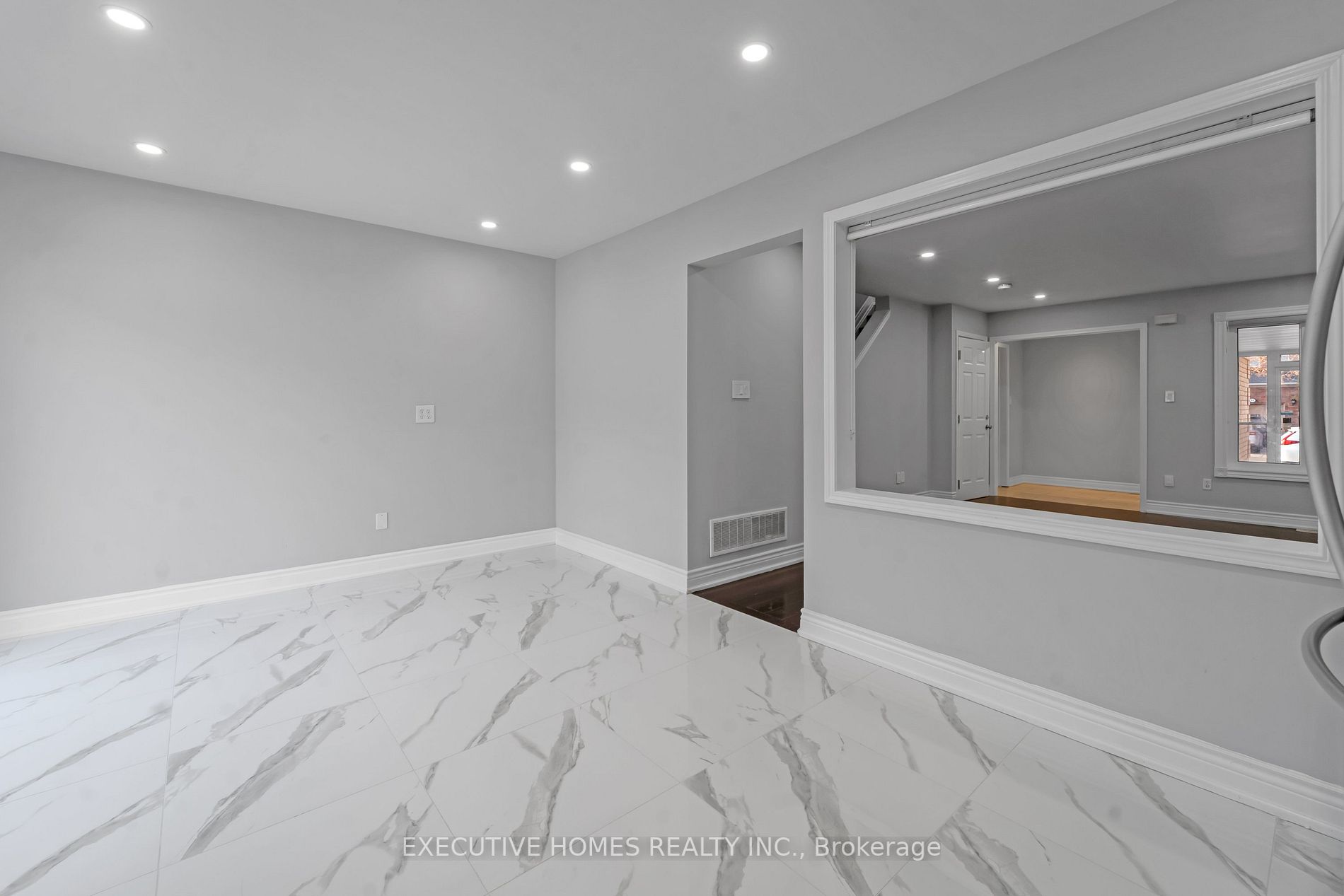 23 Secord Cres