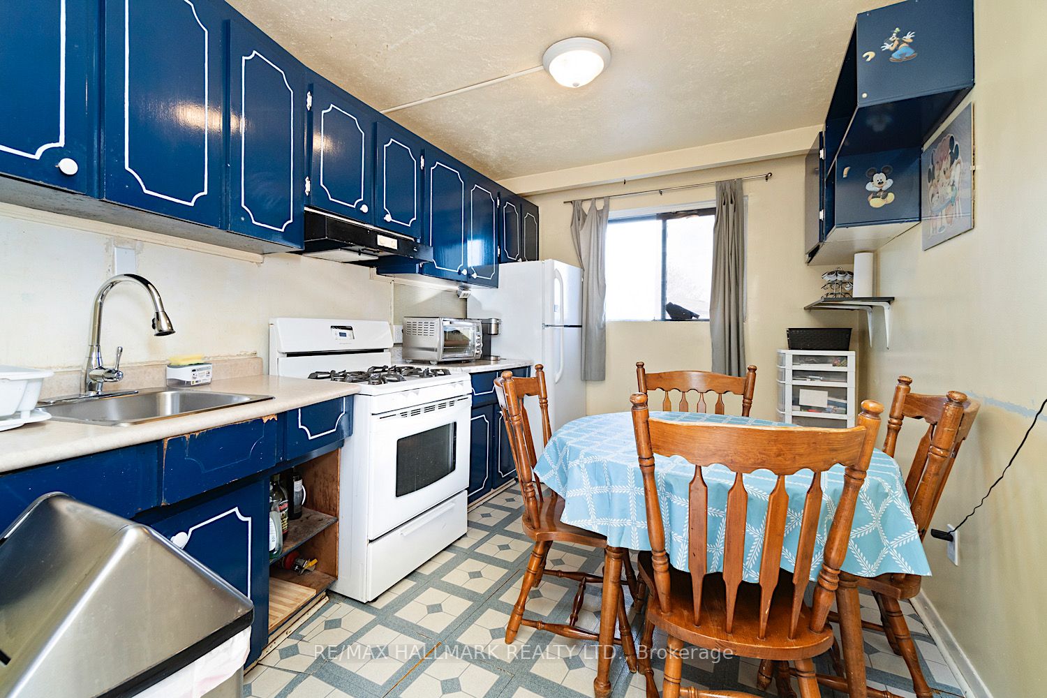 17 Shipman St