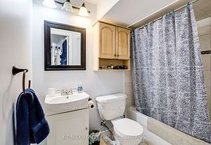 1104 Barclay Circ