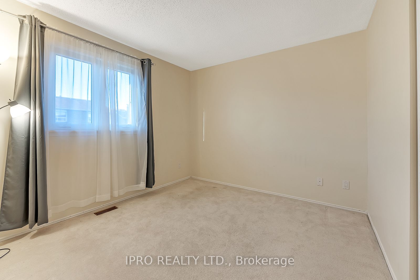 57 Nuttall St