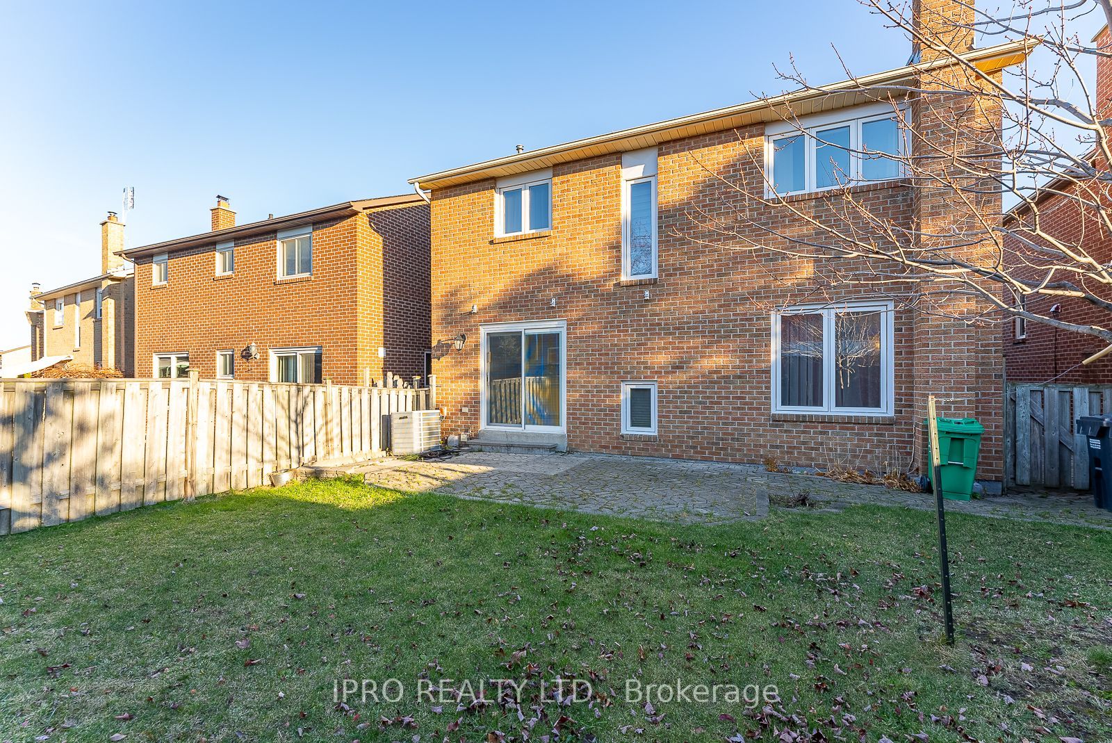 57 Nuttall St