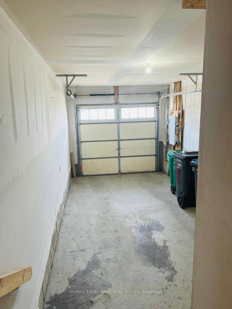 68 Agava St