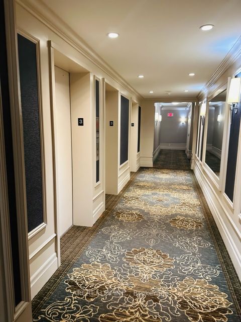 38 Fontenay Crt N, #301