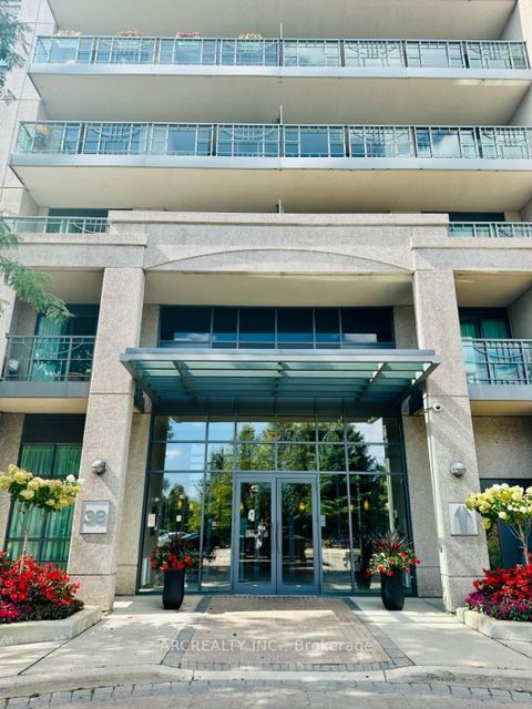 38 Fontenay Crt N, #301