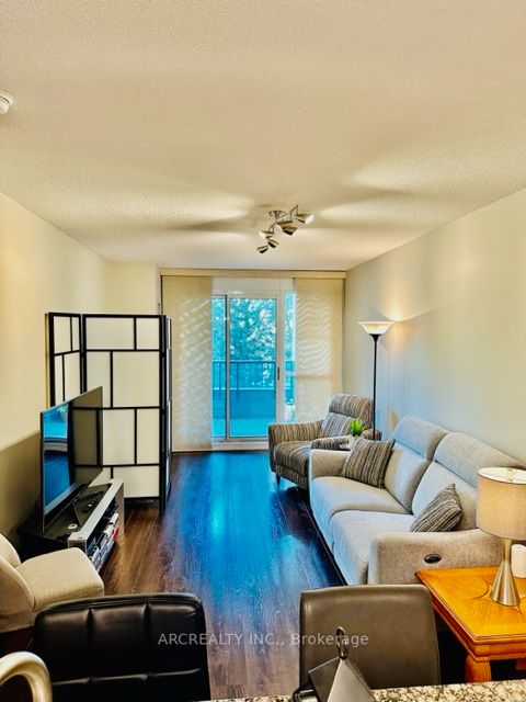 38 Fontenay Crt N, #301