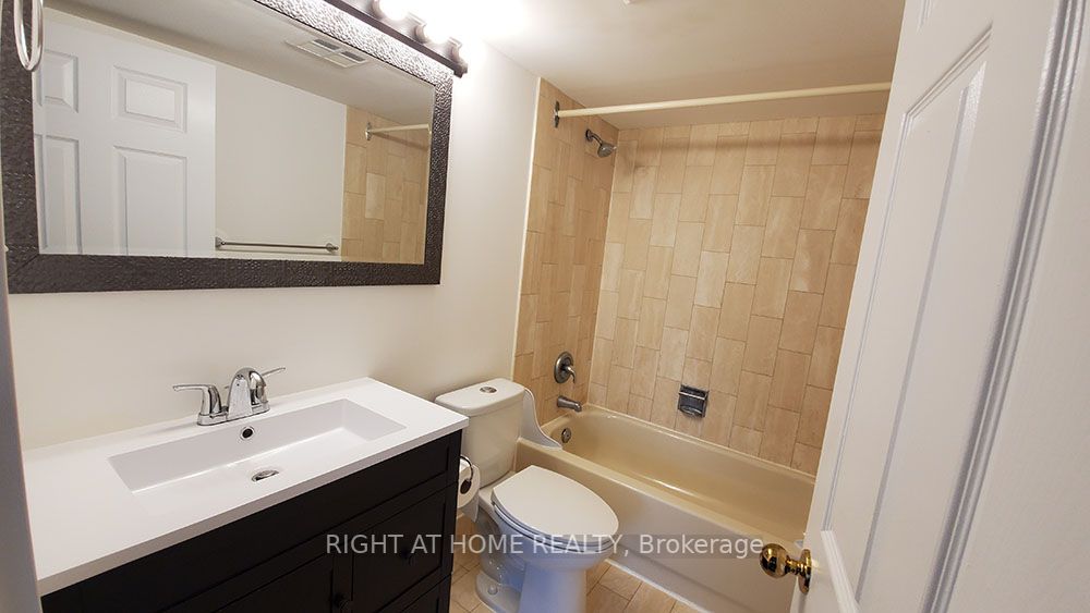 285 Enfield Pl, #1009