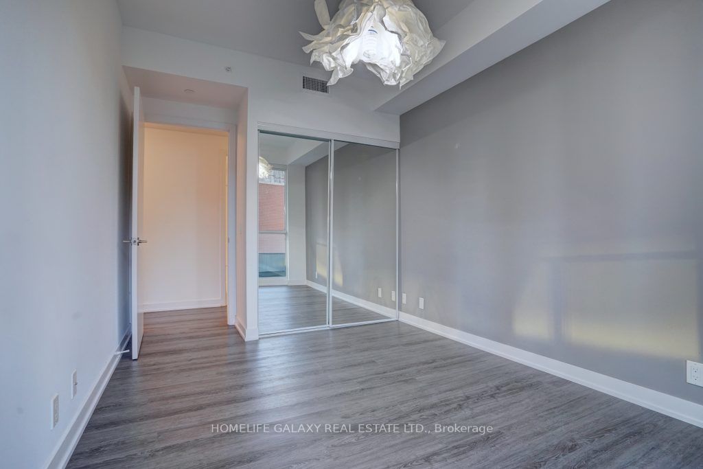 10 Parklawn Rd, #427