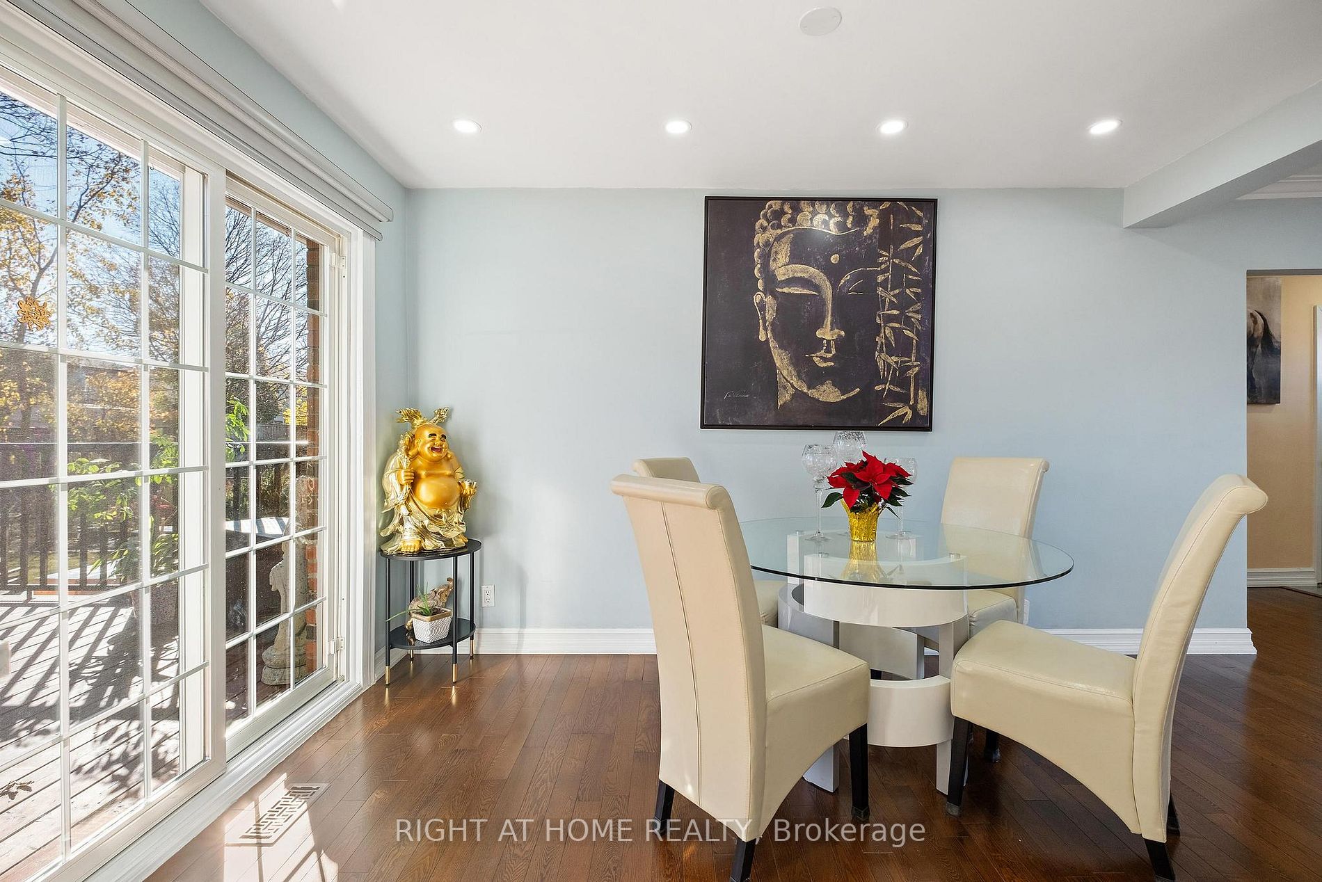 140 Meadowbrook Dr
