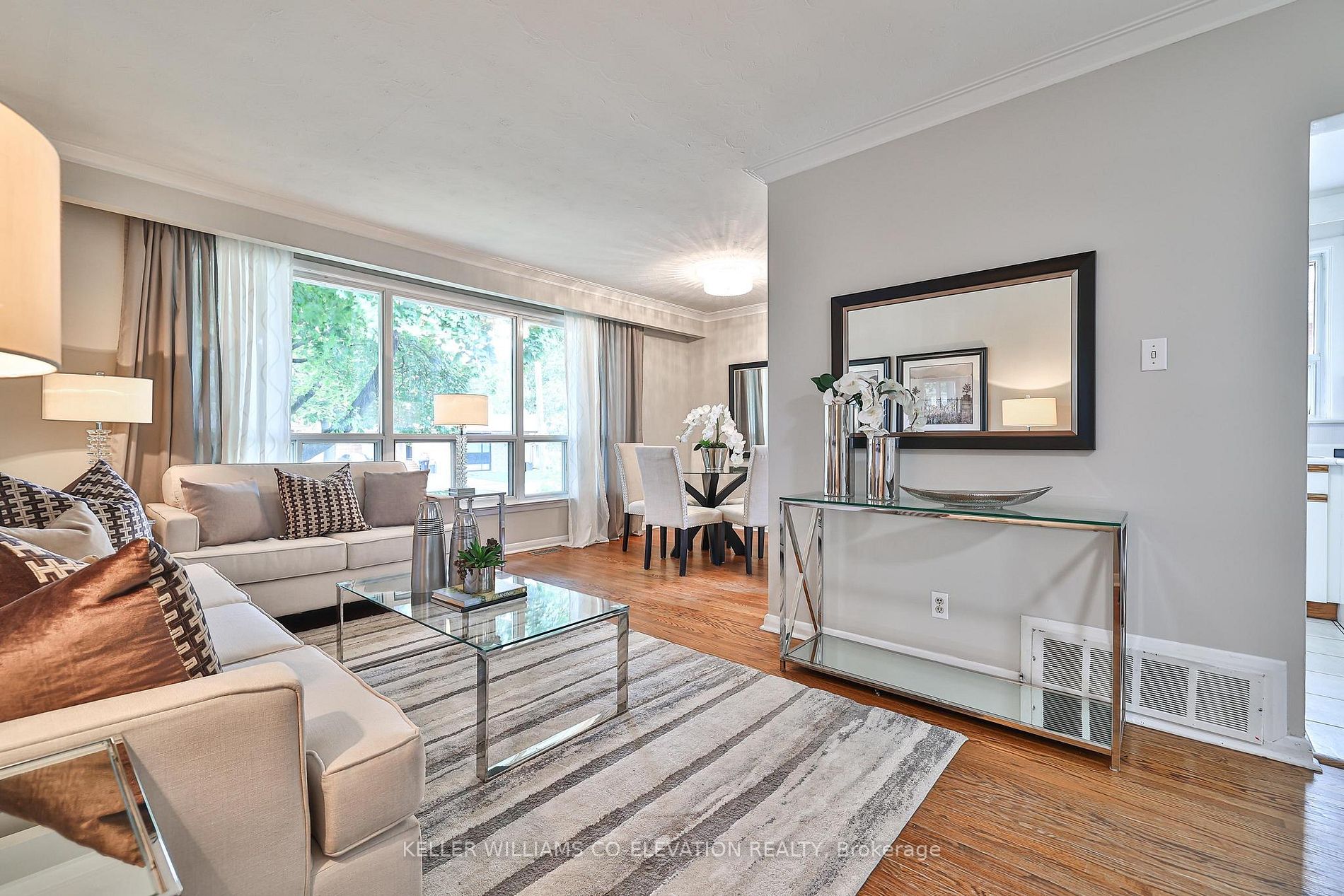 18 Littlewood Cres