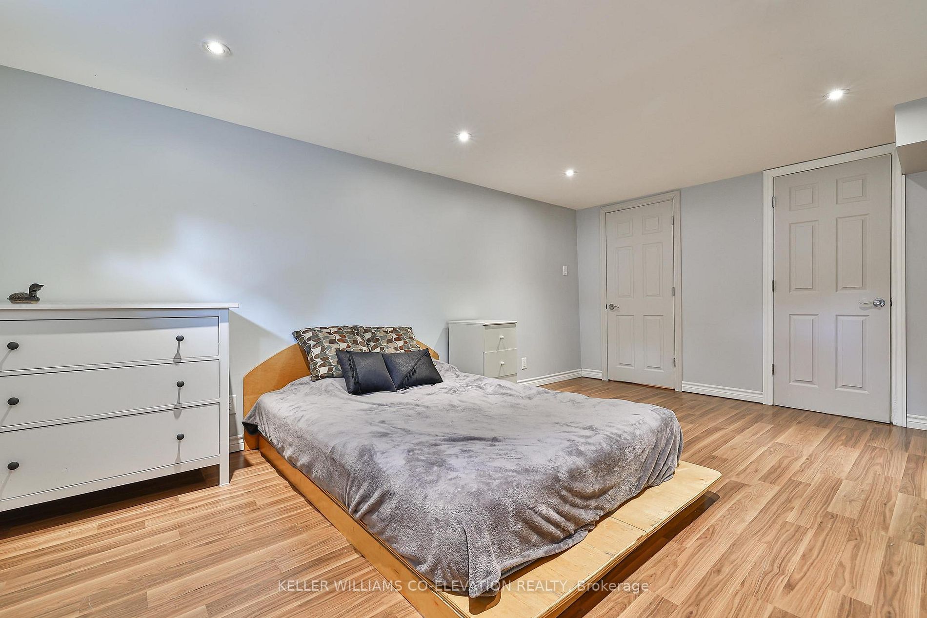 18 Littlewood Cres