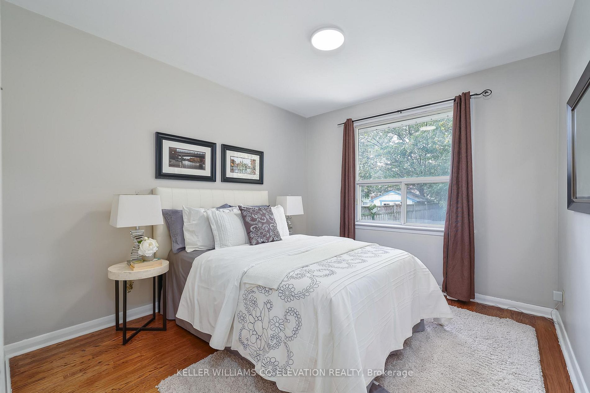 18 Littlewood Cres