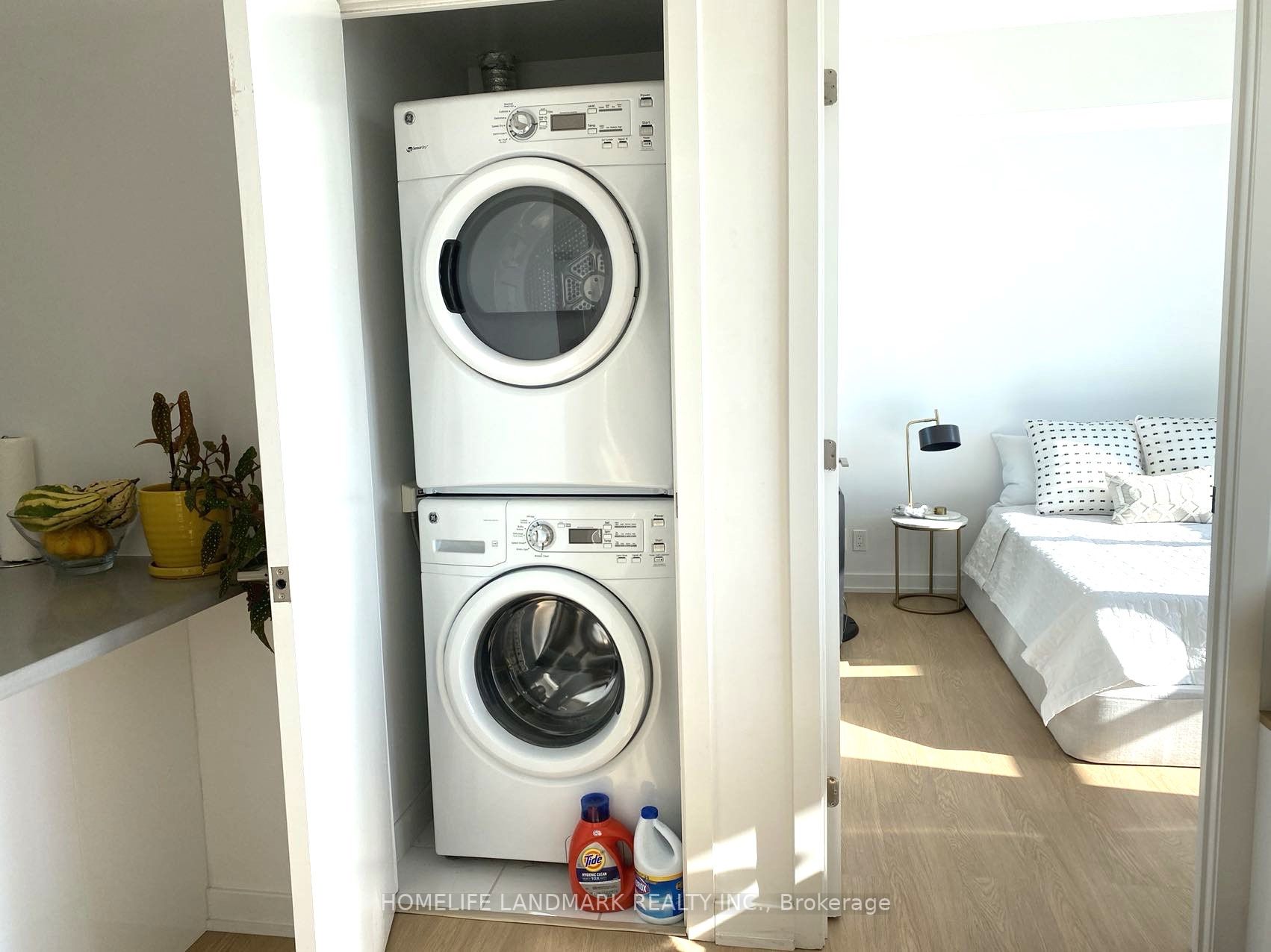 2200 Lake Shore Blvd W, #3710