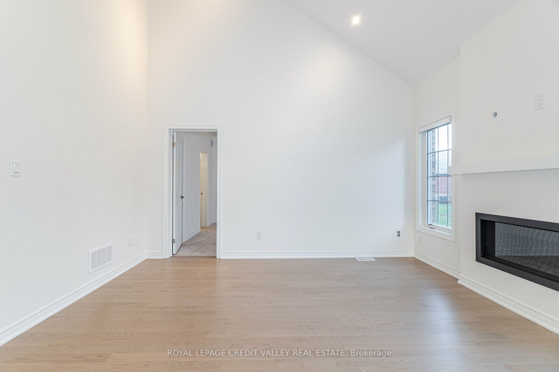 10 Abelia St, #6