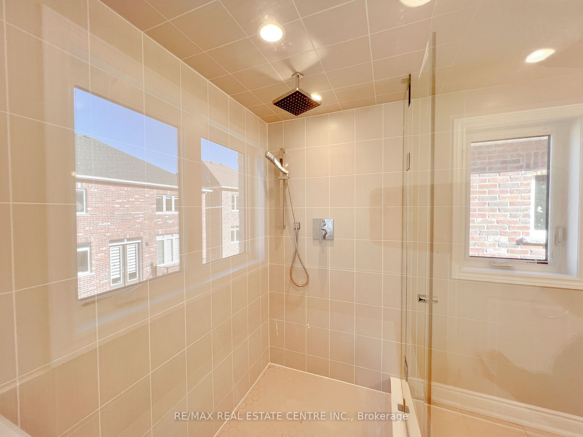 38 Kambalda Rd