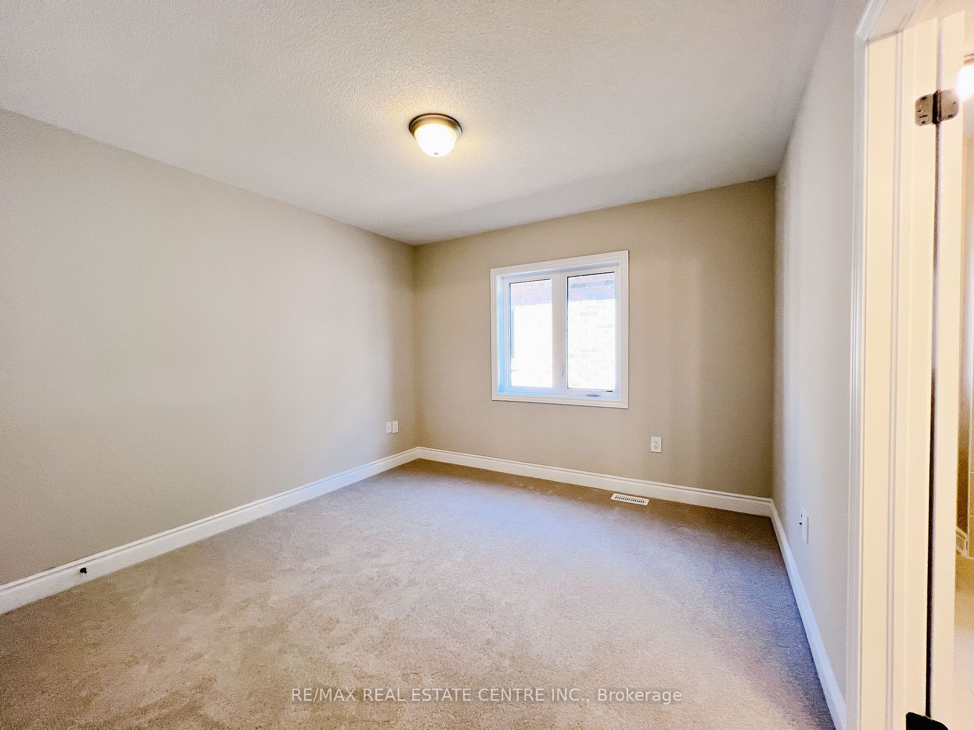 38 Kambalda Rd