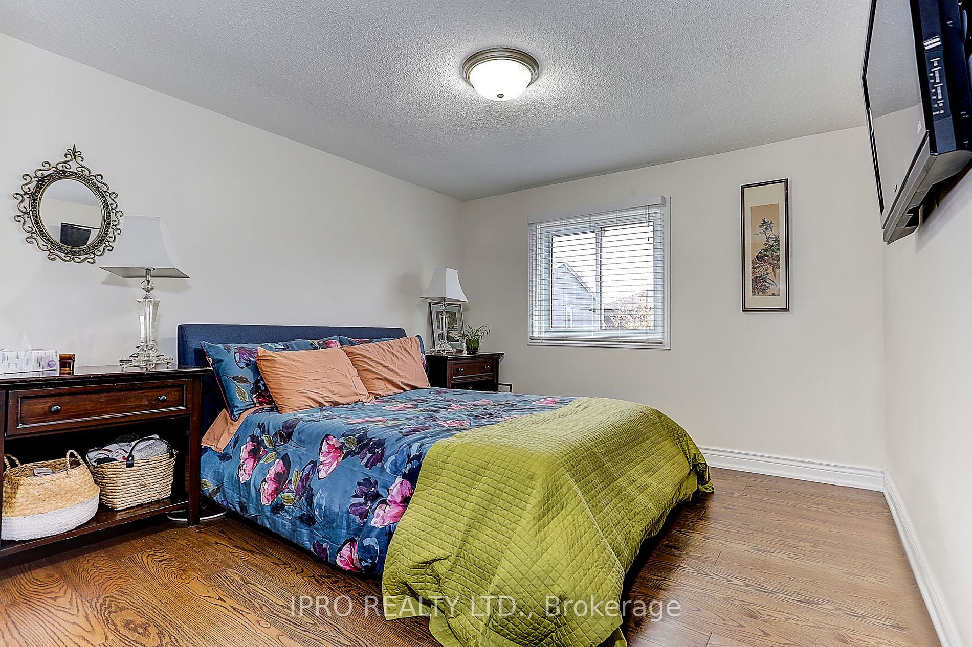 12 Nottawasaga Cres