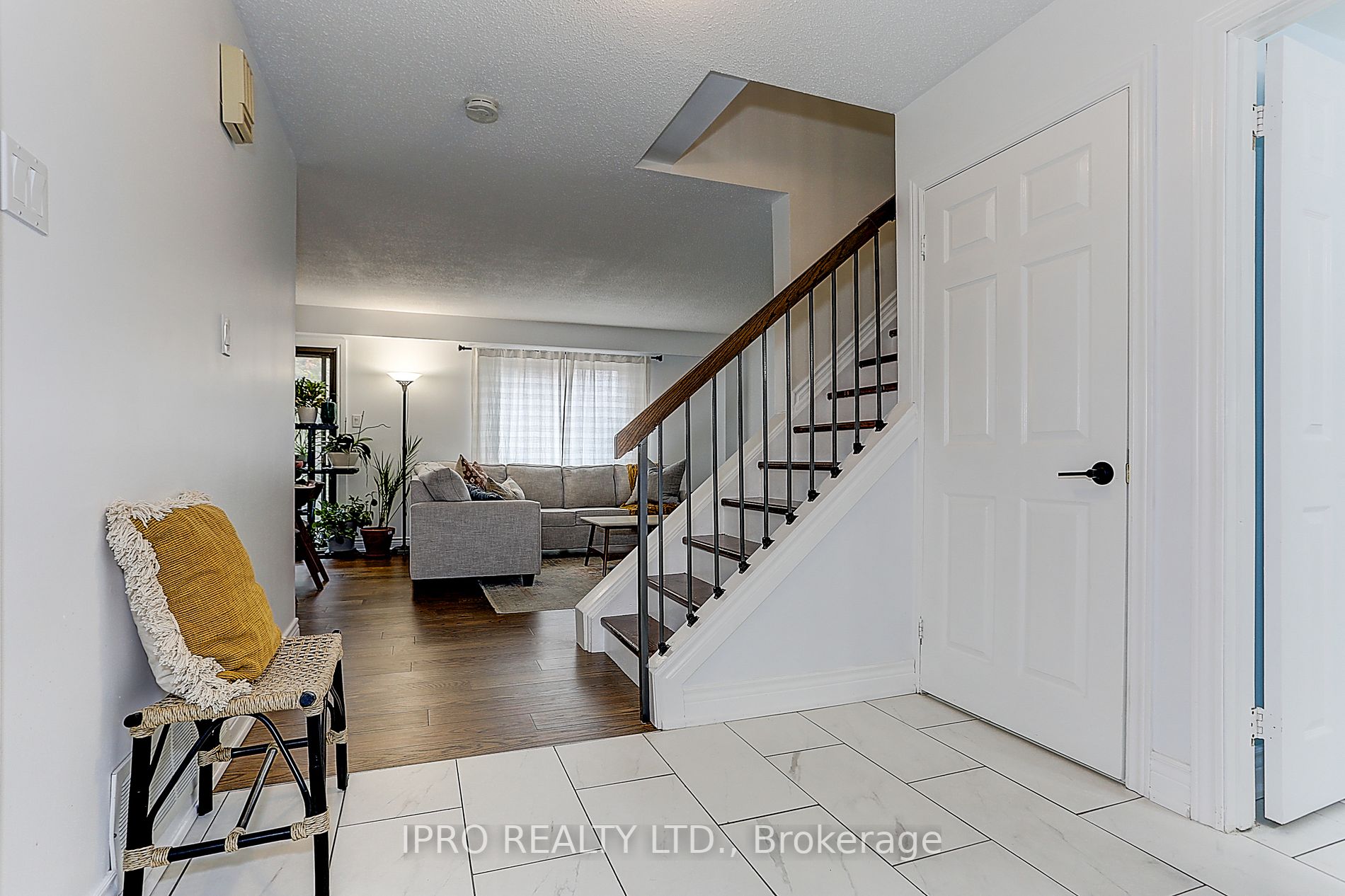 12 Nottawasaga Cres