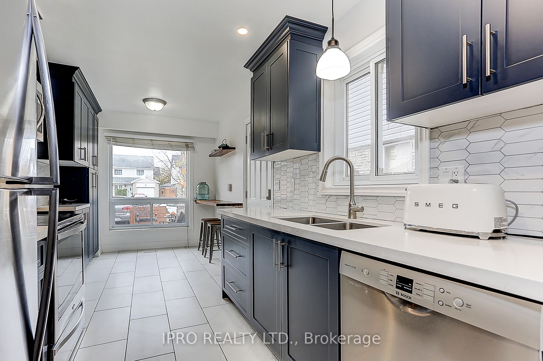 12 Nottawasaga Cres