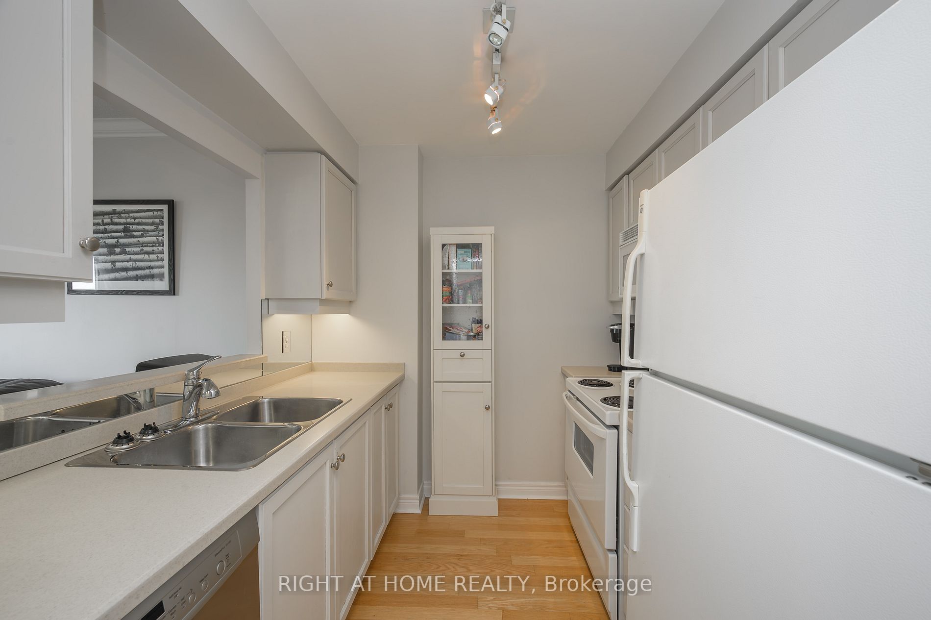 50 Old Mill Rd, #706