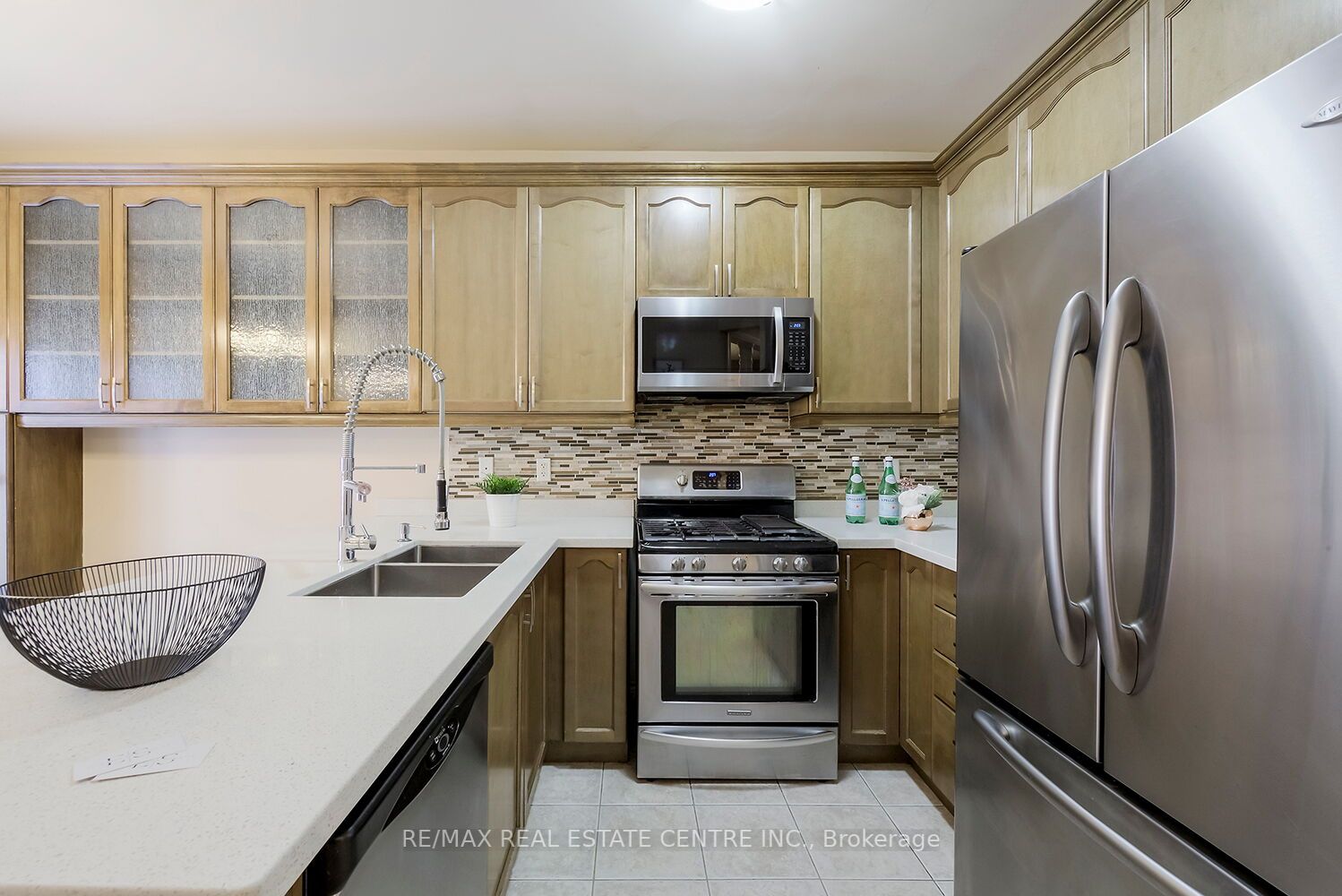 31 Redwillow Rd E