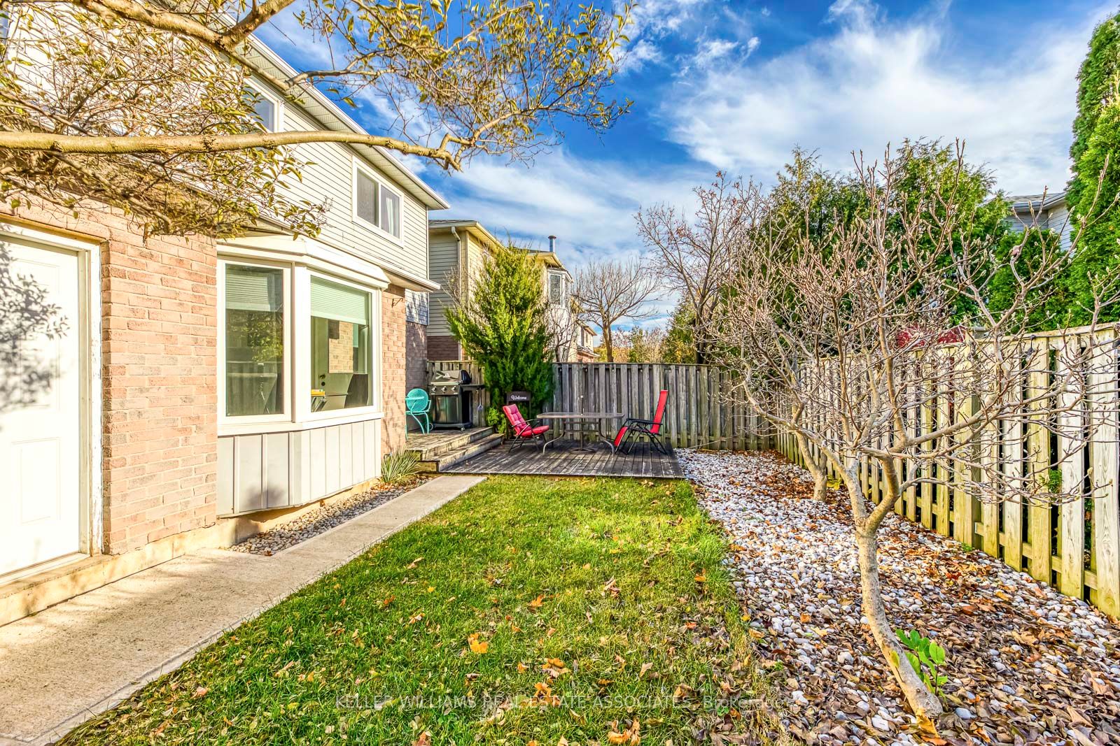 2345 Cotswold Cres, #16
