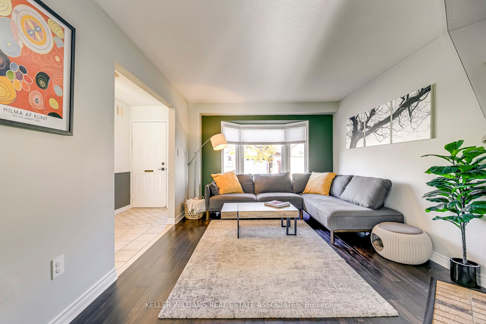 2345 Cotswold Cres, #16