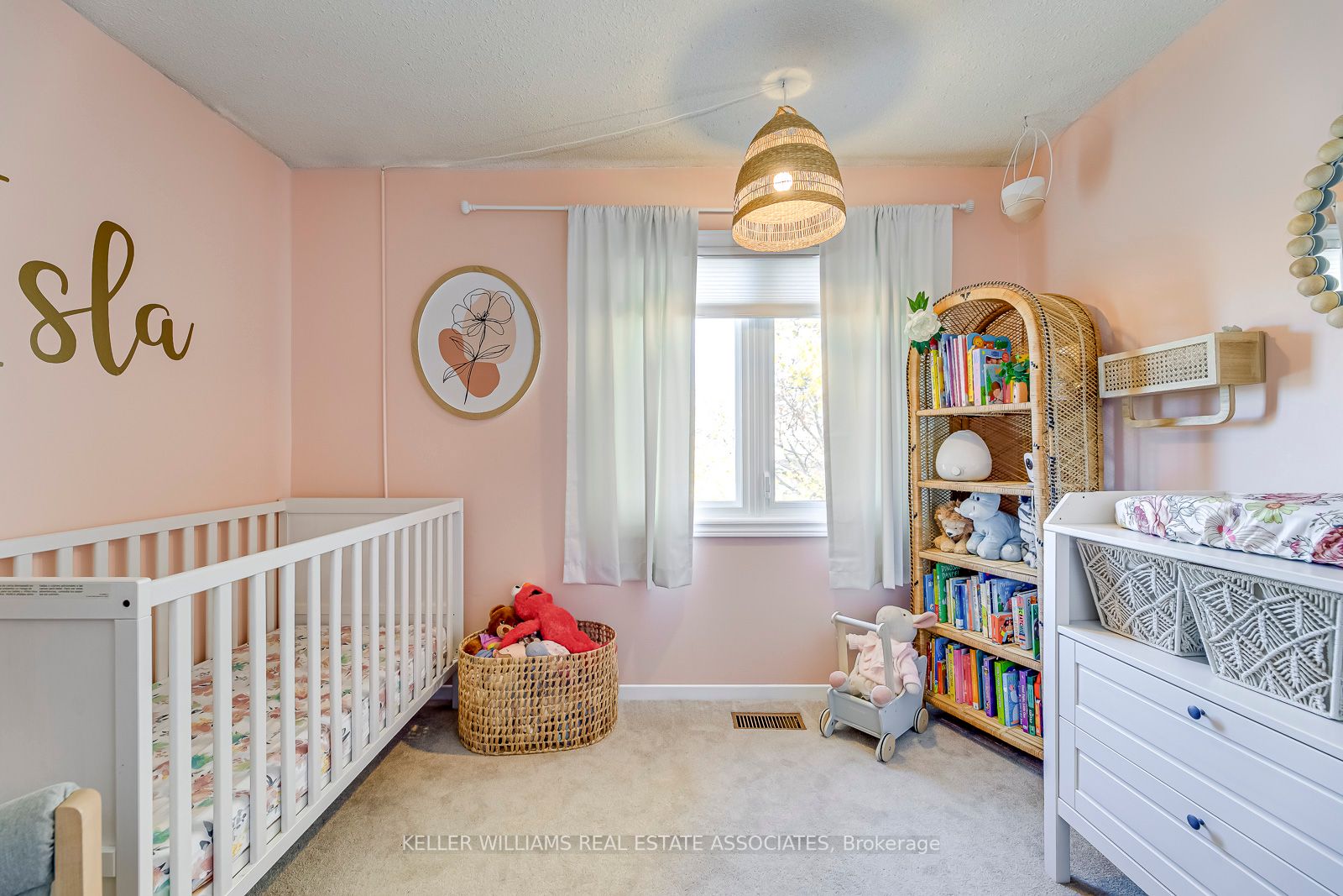 2345 Cotswold Cres, #16