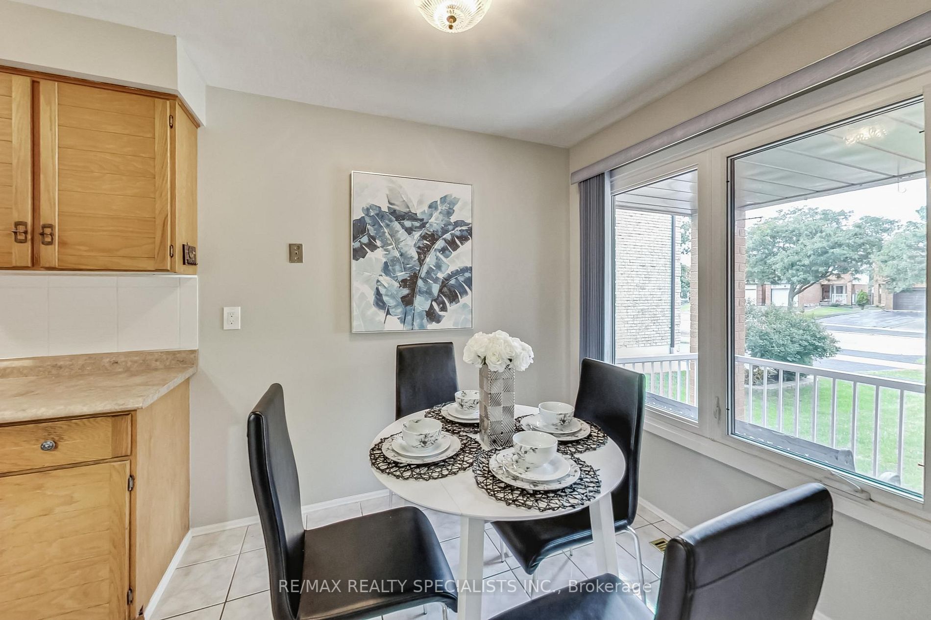 4389 Lee Dr