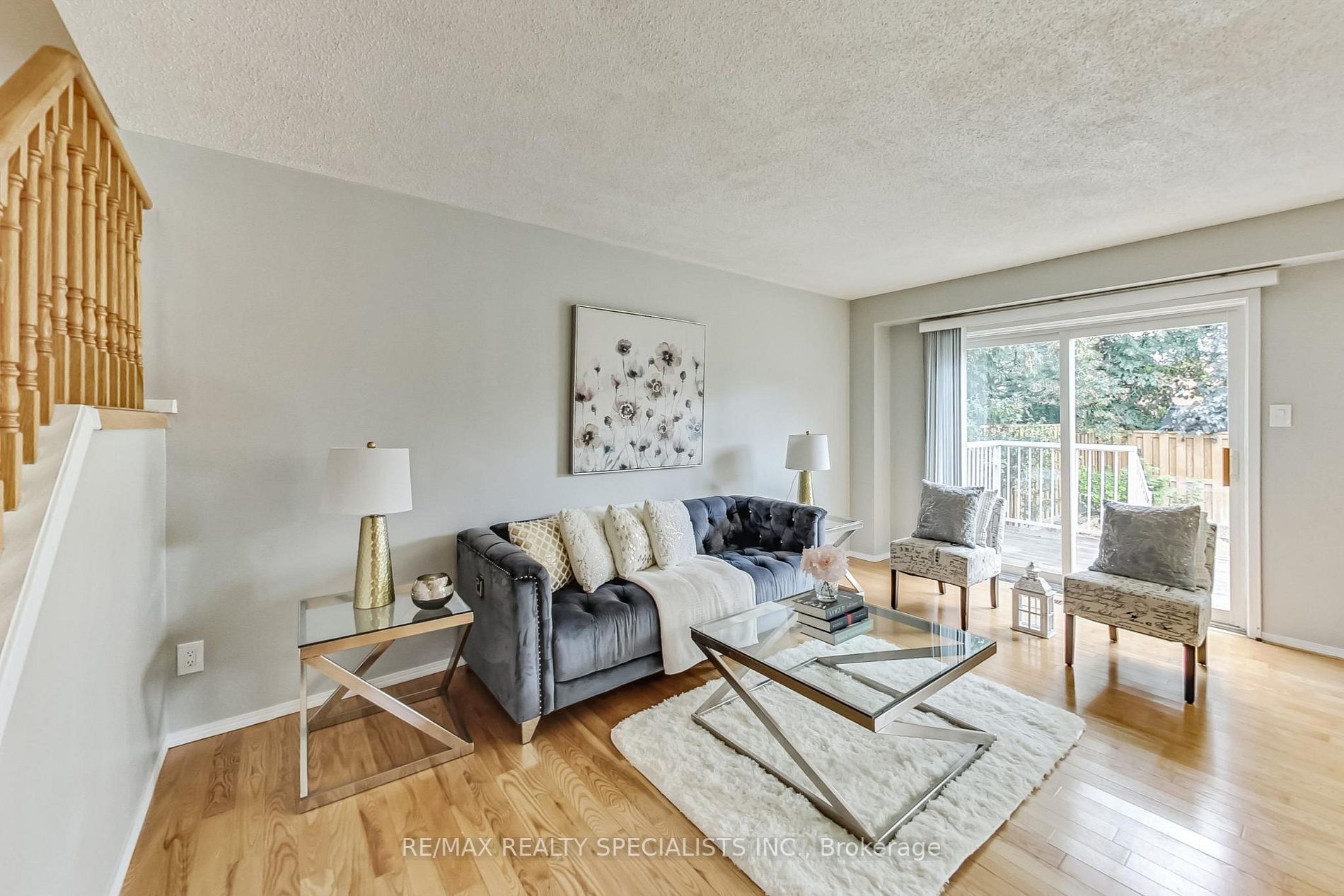 4389 Lee Dr