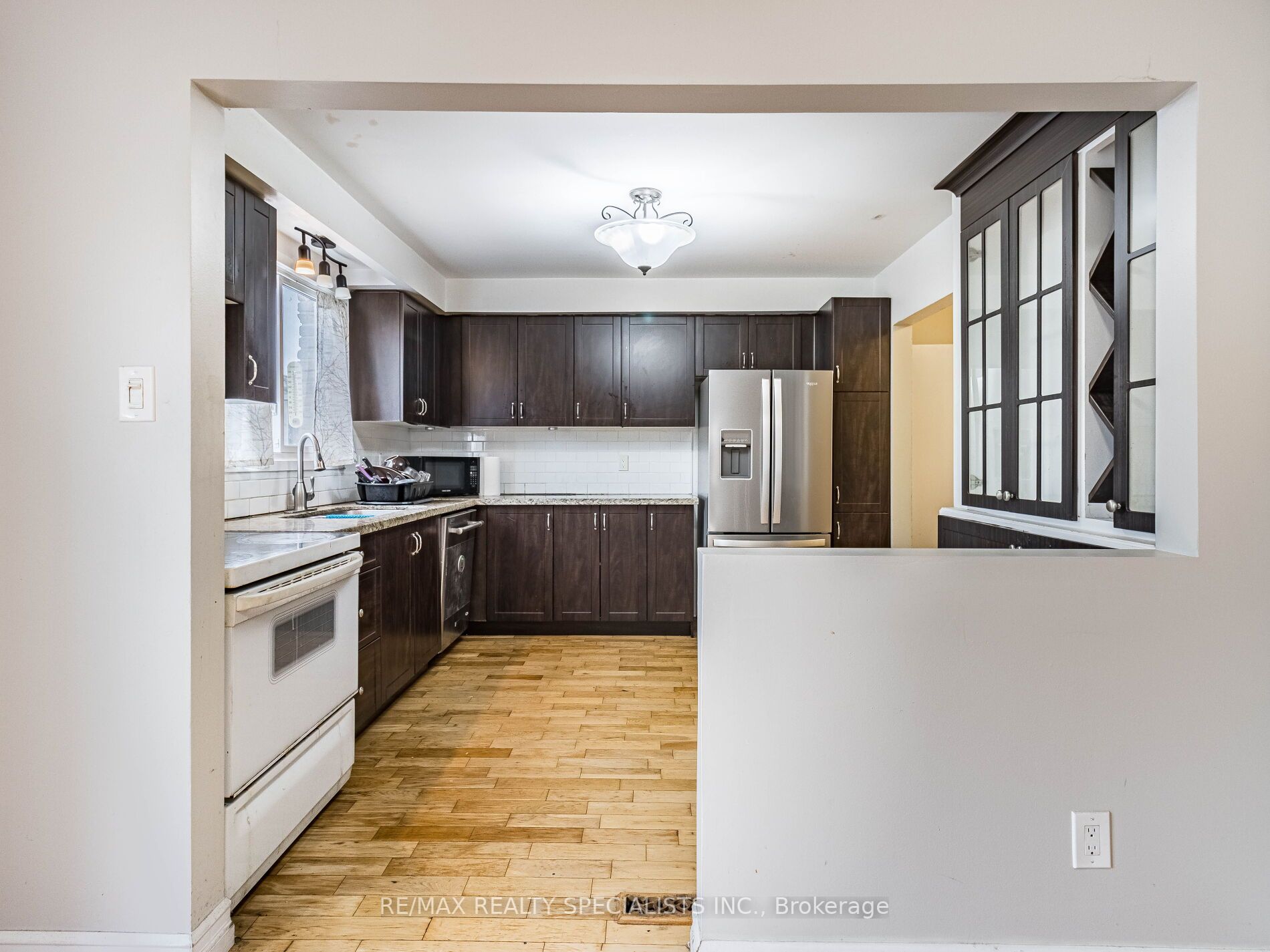 5475 Lakeshore Rd, #10