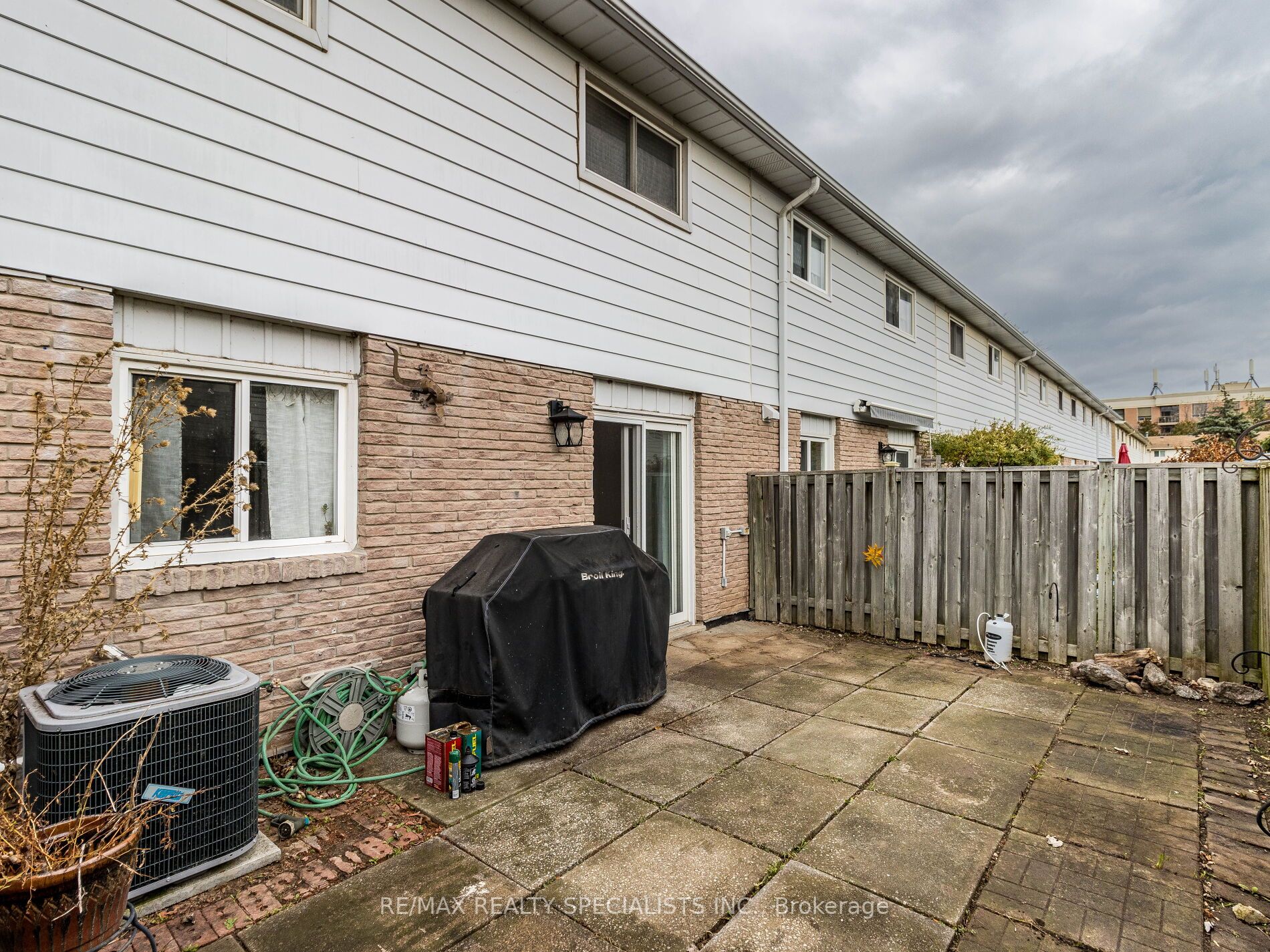 5475 Lakeshore Rd, #10