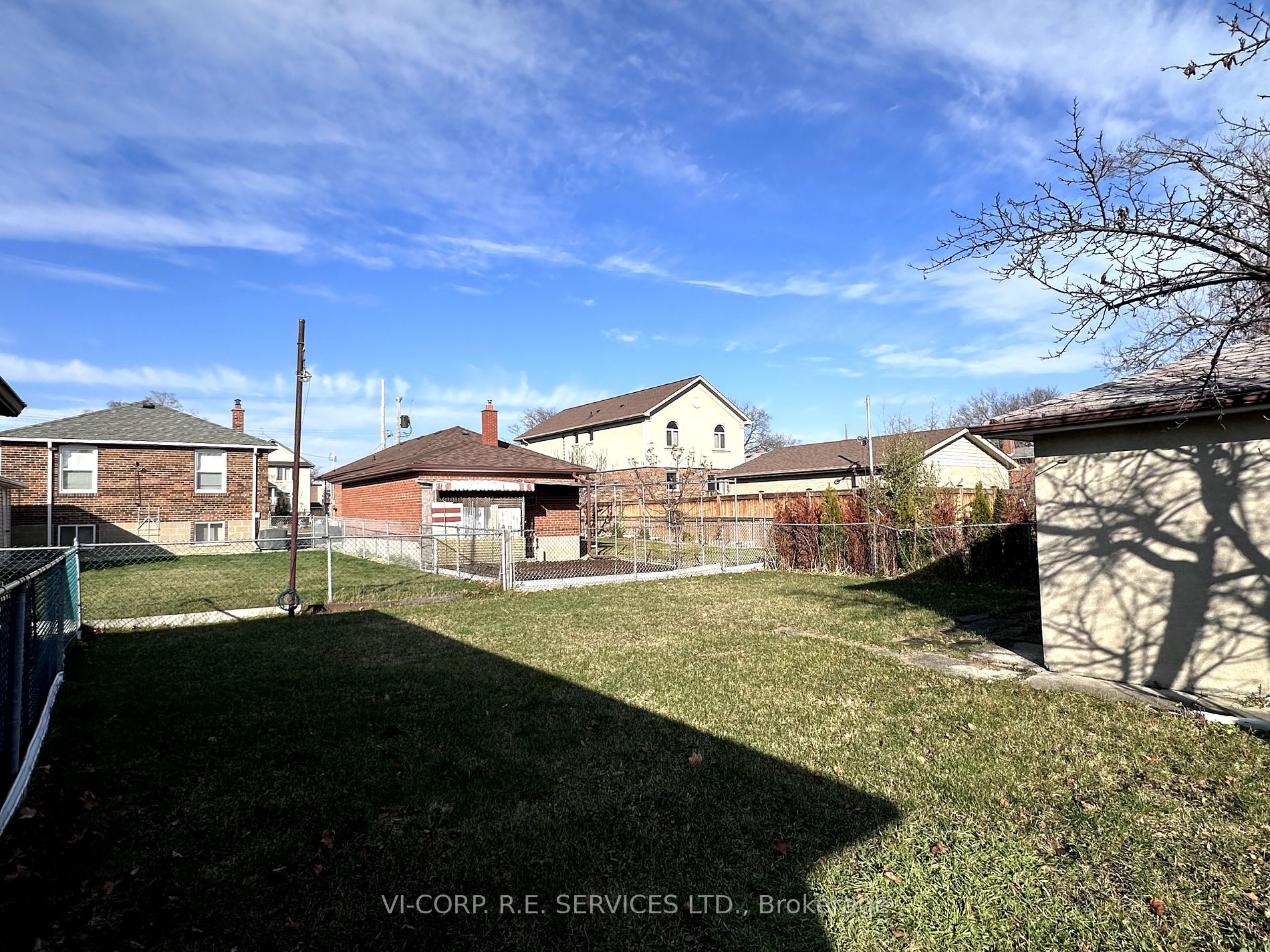 14 Bradfield Avenue