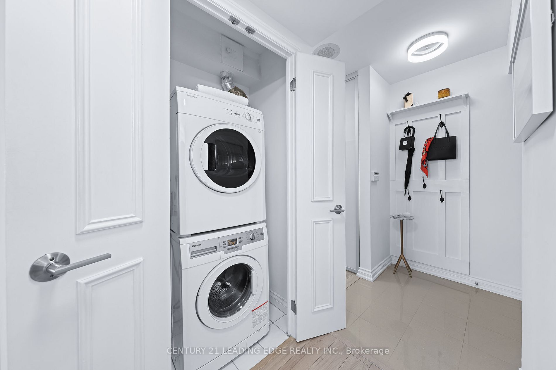 1 Palace Pier Crt, #2712