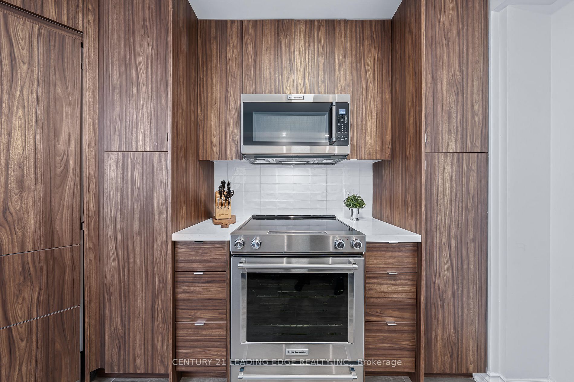1 Palace Pier Crt, #3605