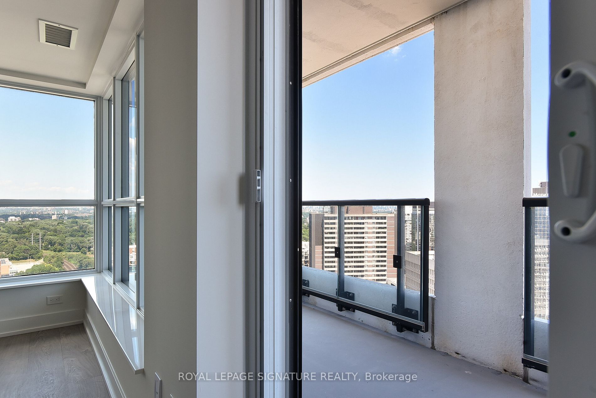 7 Mabelle Ave, #2308