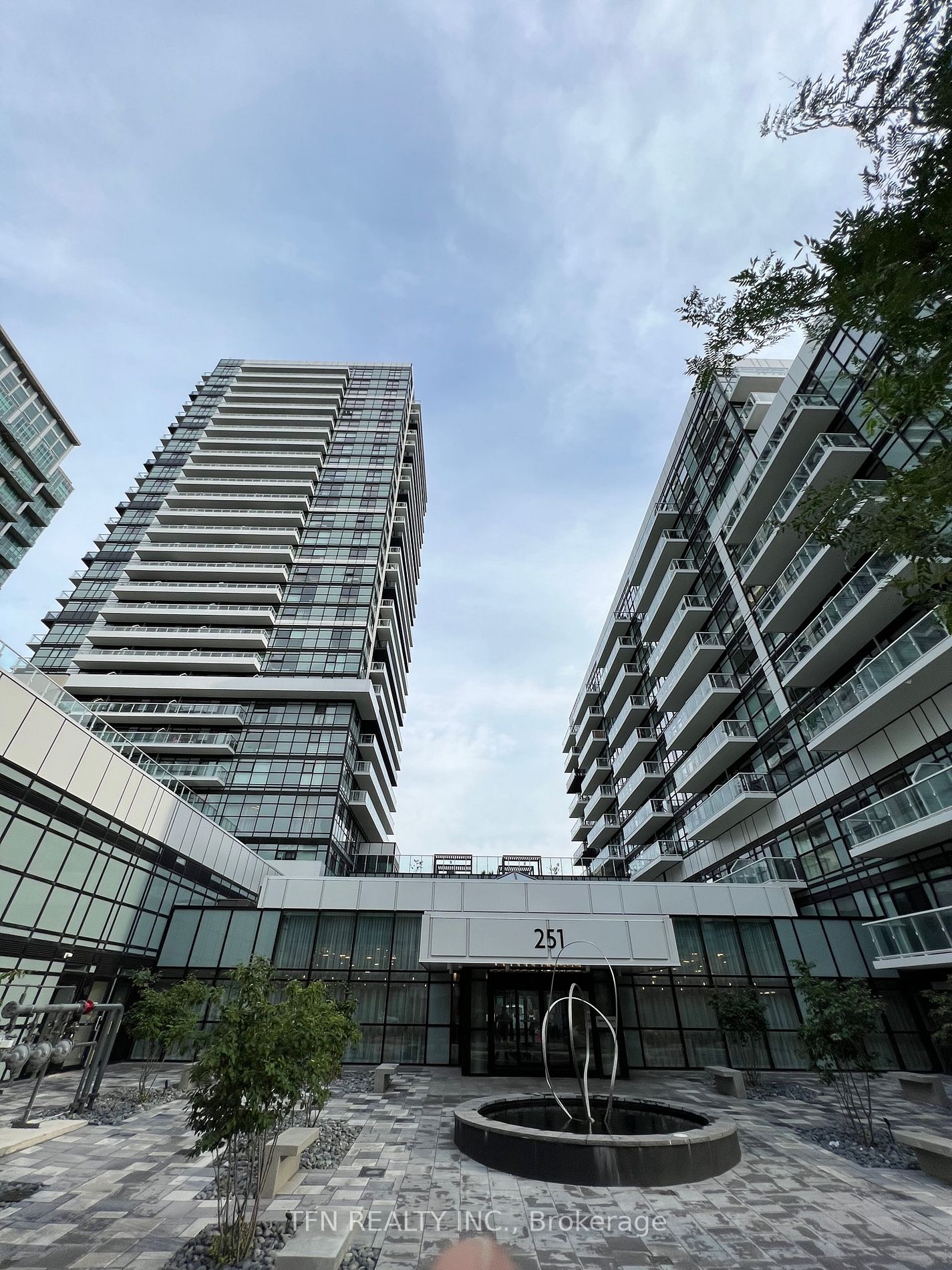 251 Manitoba St, #109