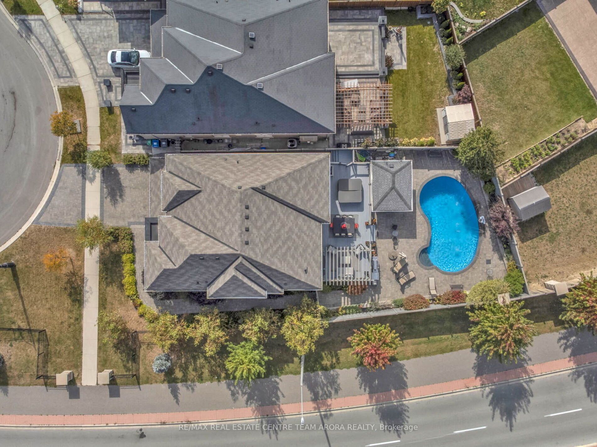 28 Alamosa Crt