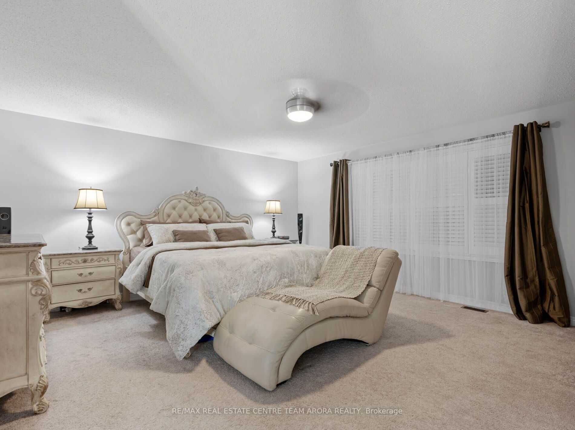 28 Alamosa Crt