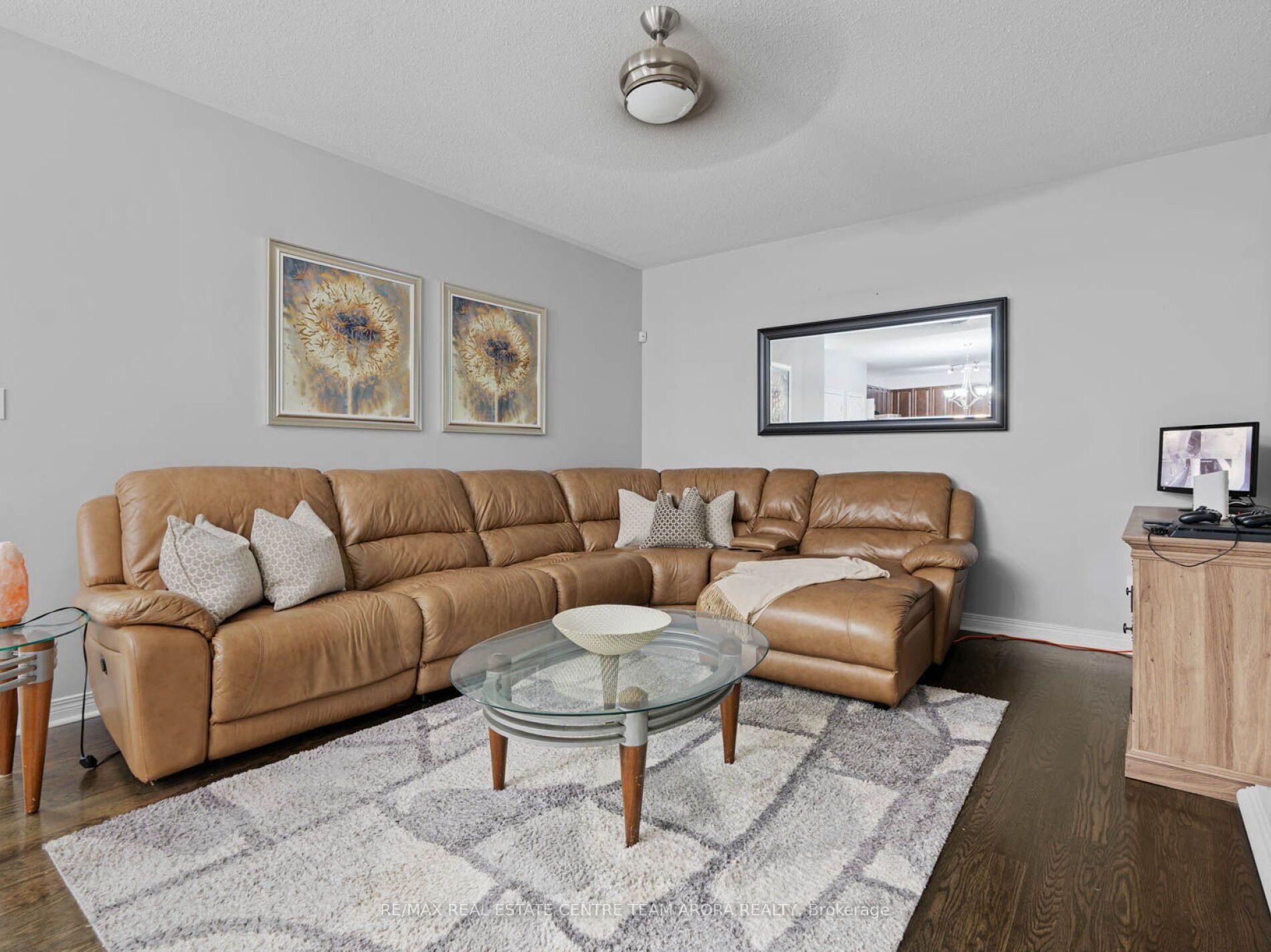 28 Alamosa Crt
