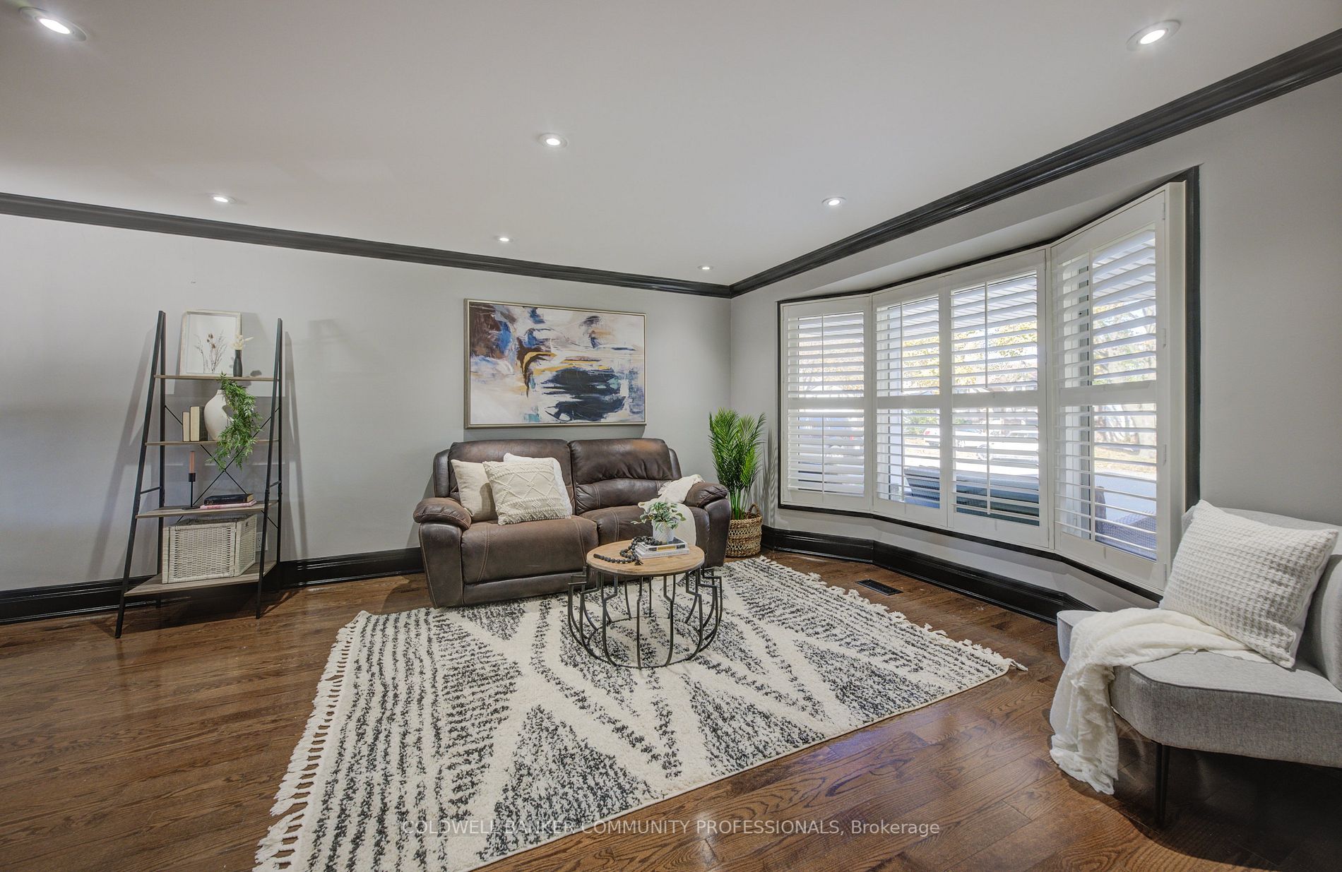 581 Holly Hill Cres
