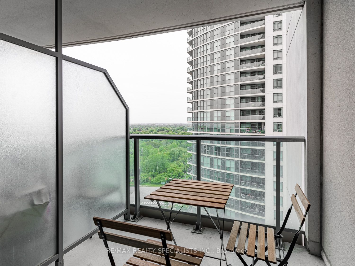 215 Sherway Garden Rd, #6
