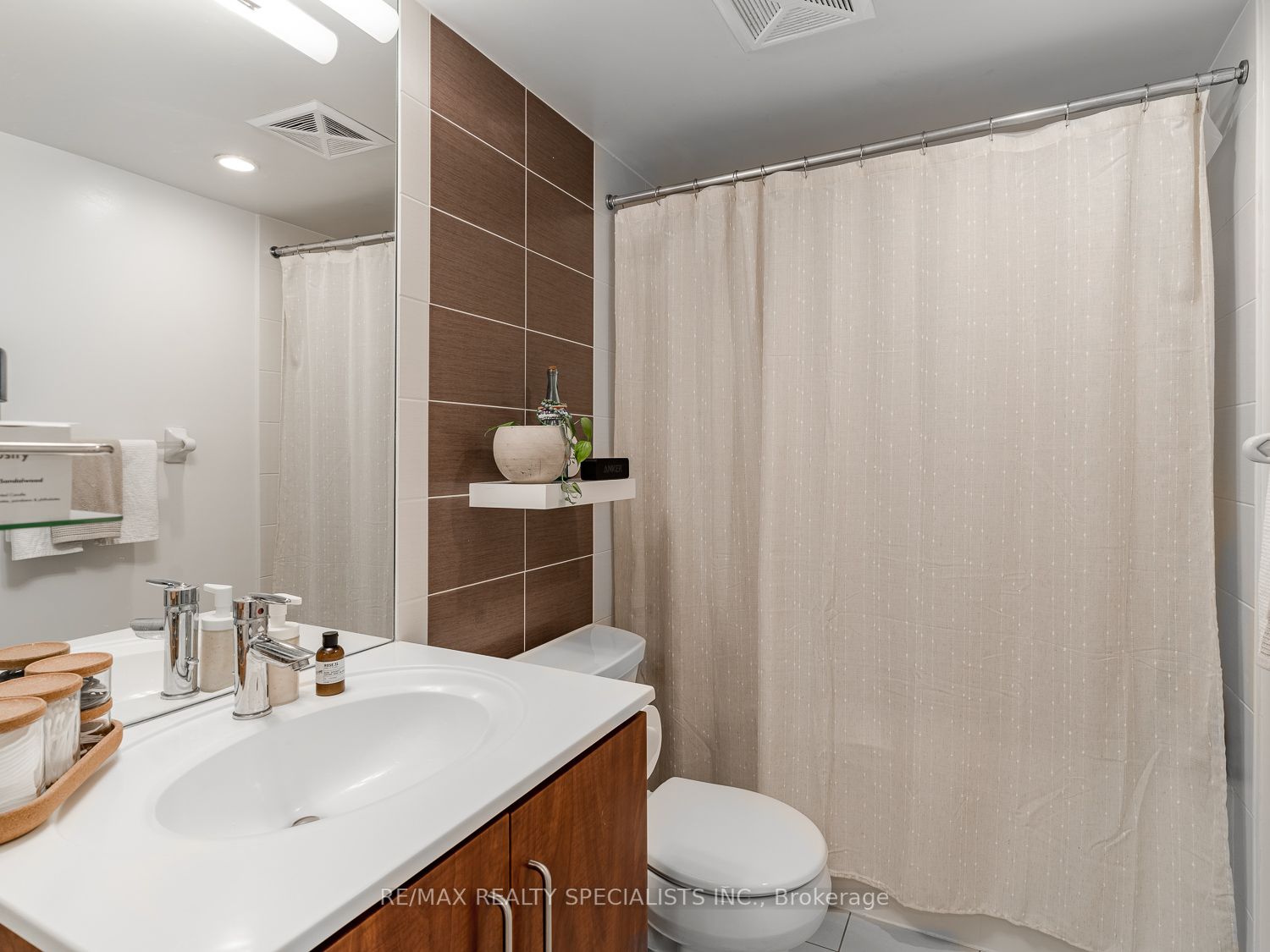 215 Sherway Garden Rd, #6