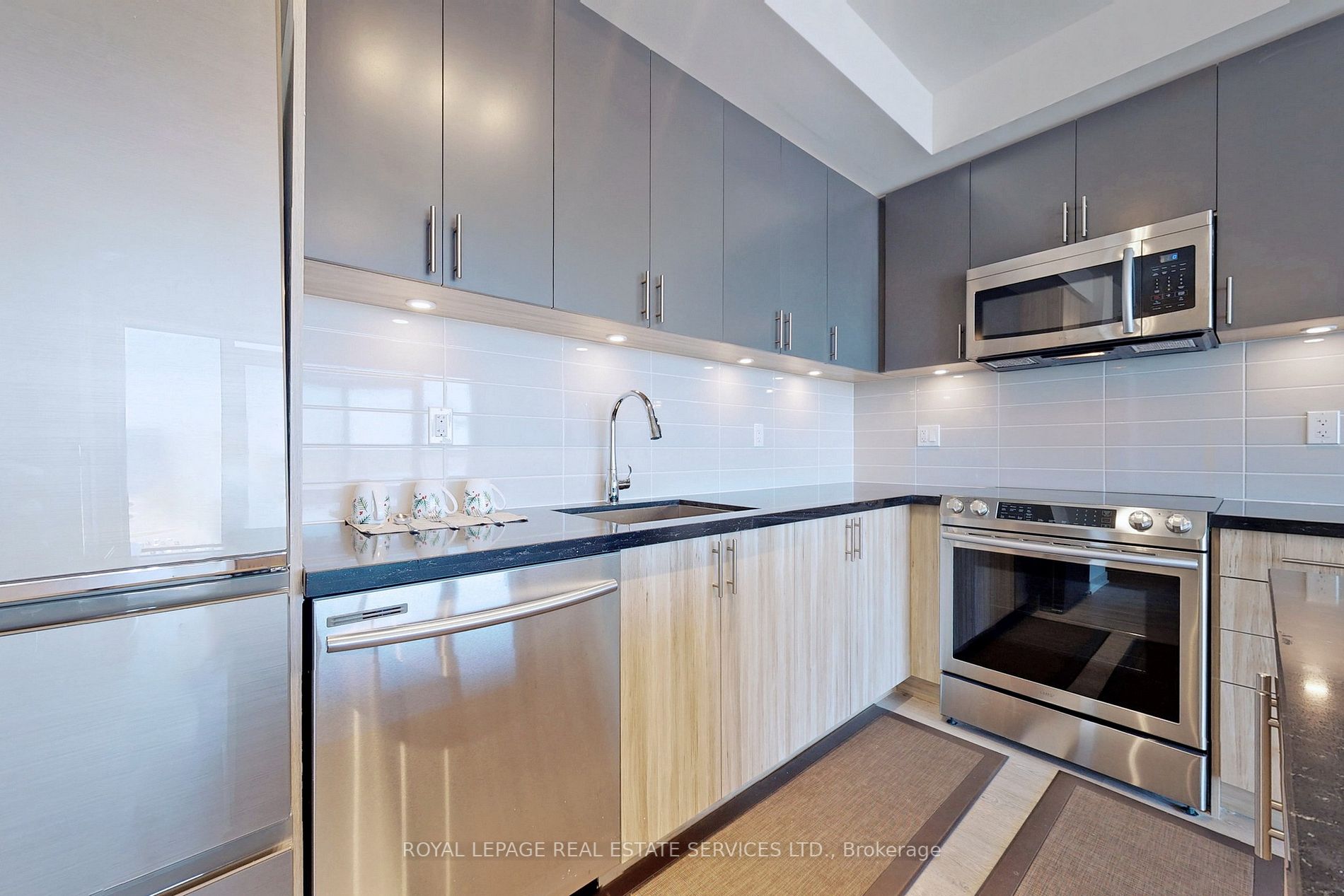 4677 Glen Erin Dr, #1709
