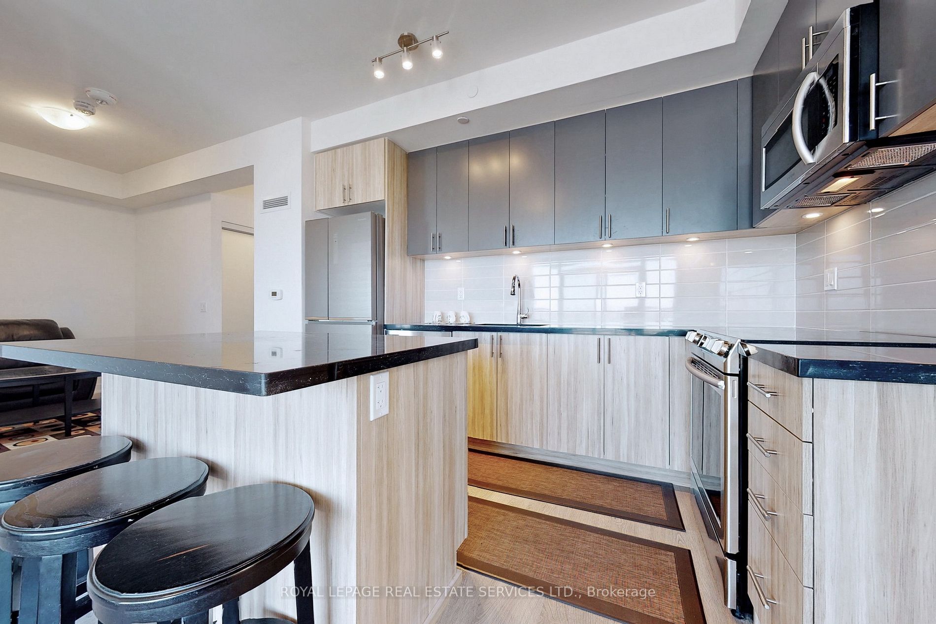 4677 Glen Erin Dr, #1709