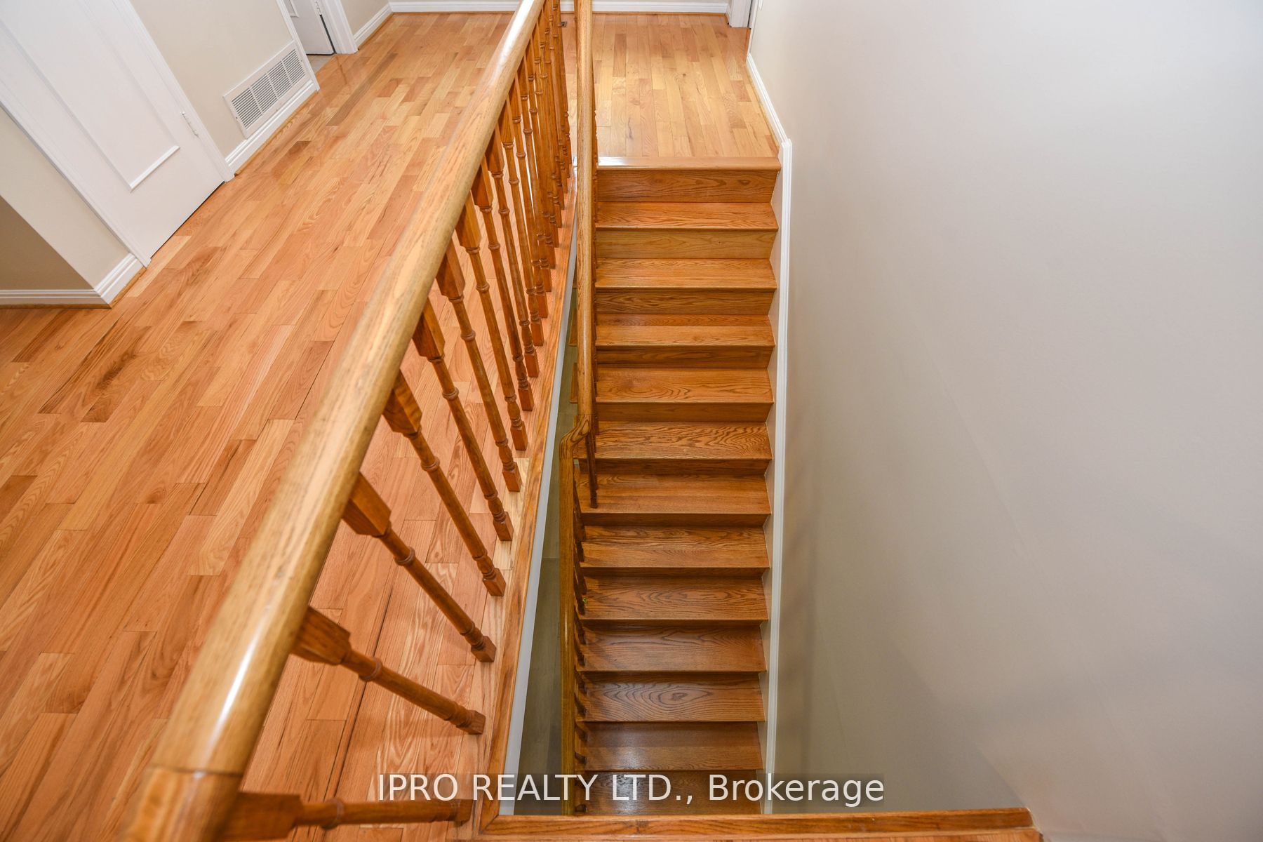 479 Isabella Ave