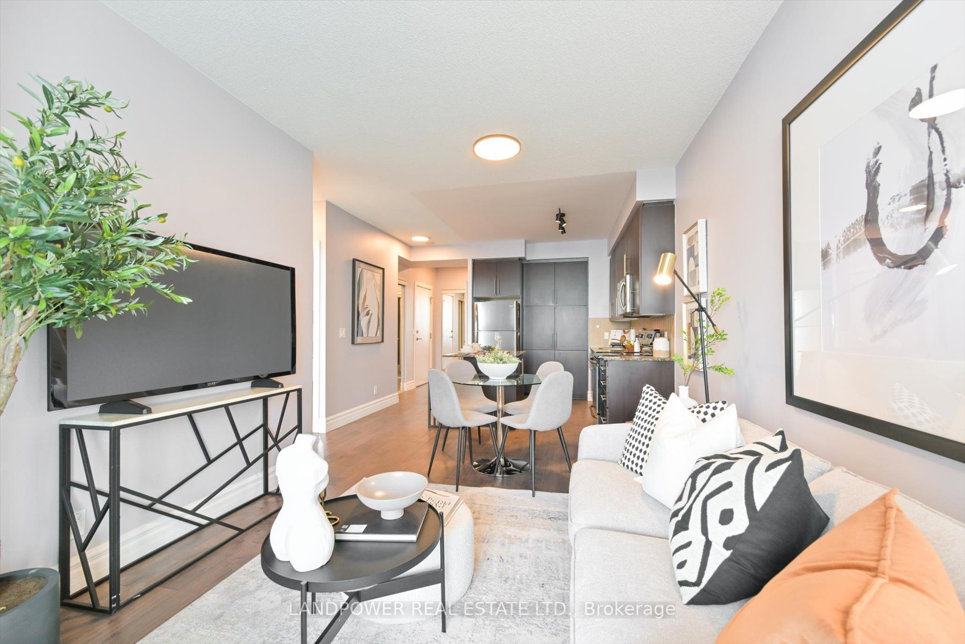 330 Burnhamthorpe Rd W, #2201