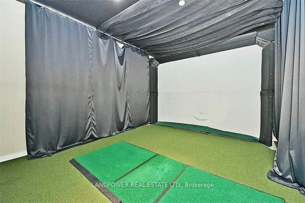 330 Burnhamthorpe Rd W, #2201