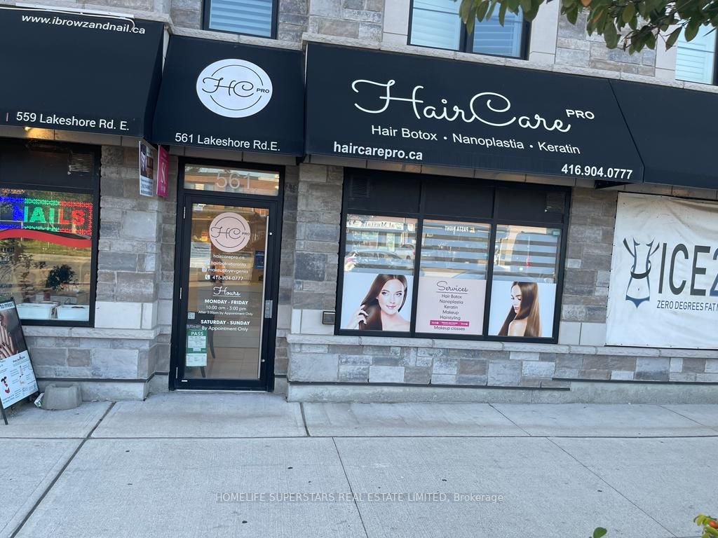 561 Lakeshore Rd E